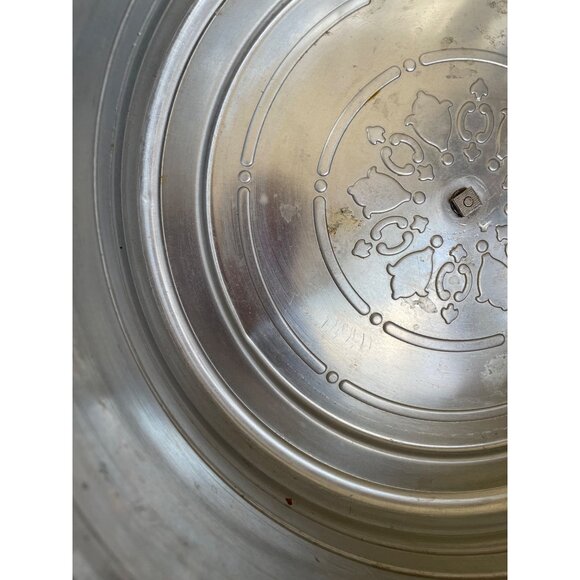 Vintage 1950s Mirro Spun Aluminum Cake Carrier Uranium Glass Knob - Picture 11 of 16